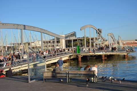 Maremagnum am Hafen Barcelonas Maremagnum in Barcelona